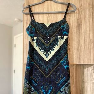 Dress sleeveless